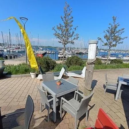 Am Rundsteg 3 דירה *